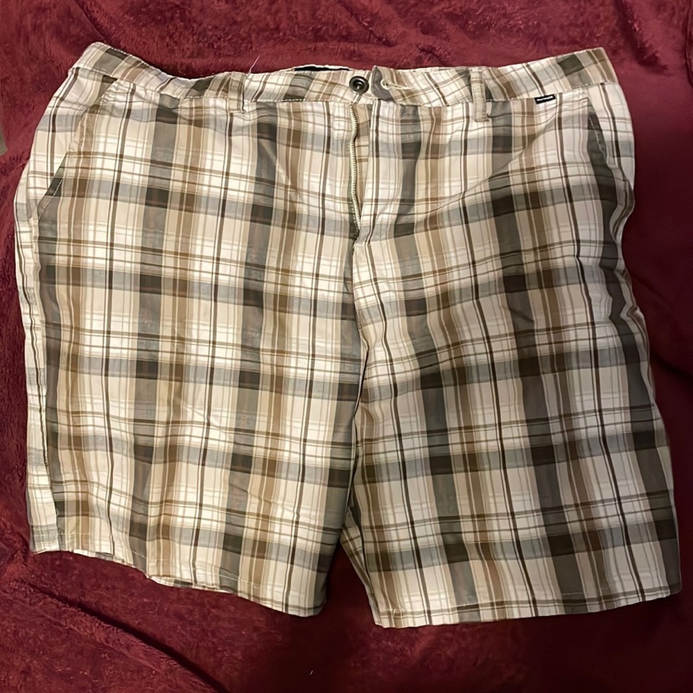 🥳HOST PICK🥳Hurley plaid shorts
